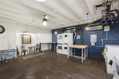Welcome to the Historic 1922 Saint Regis! This delightful - photo 28
