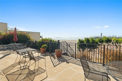 Welcome to the Historic 1922 Saint Regis! This delightful - photo 32