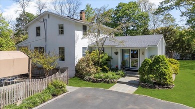 (private lake, pond, coastal) Home Sale Pending in Greenlawn New York