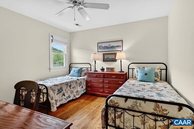 Set against a backdrop of sweeping, panoramic mountain views - photo 50