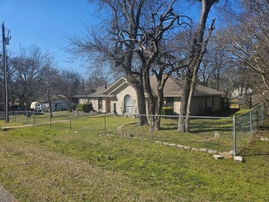 Lake Home For Sale in East Tawakoni, Texas