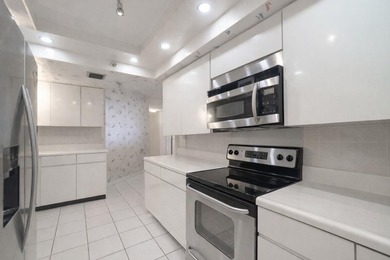 Rare opportunity to own in the exclusive Hillsboro Ocean Club at - photo 15