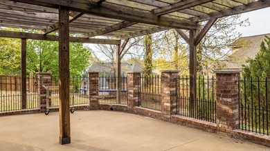 Fabulous corner-lot custom home with incredible space and - photo 42