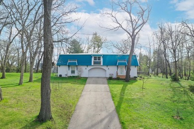 Rock River - Rock County Home For Sale in Janesville Wisconsin