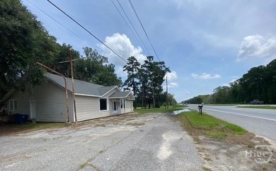 Commercial/Office space with unlimited potential! Over 2,000 sq - photo 2