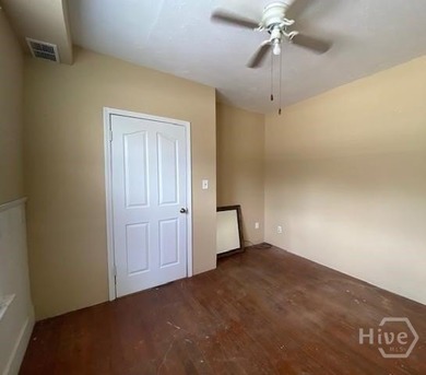 Commercial/Office space with unlimited potential! Over 2,000 sq - photo 8