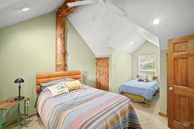Escape to the mountains without leaving your life behind. This - photo 15