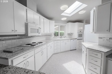 Beautiful 1994 2bed/2bath manufactured home in the very - photo 18
