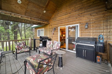Escape to the mountains without leaving your life behind. This - photo 21