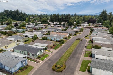 Beautiful 1994 2bed/2bath manufactured home in the very - photo 37