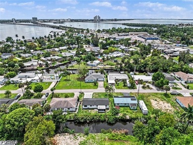 Just What you have been waiting for, a 4-bedroom waterfront home - photo 41