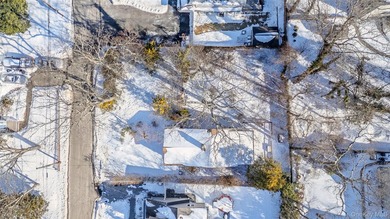 Welcome to this 2-bedroom, 1-bath ranch-style home located on a - photo 9