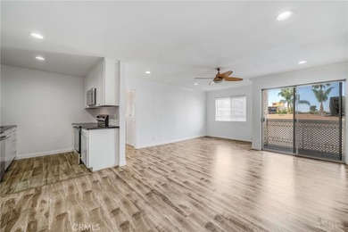Welcome to 3565 Linden ave where a fully updated 2-bedroom and - photo 1