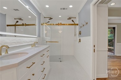 Welcome to an exceptional home in the highly sought-after - photo 4