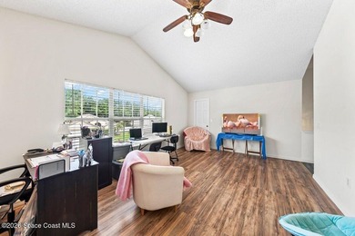 Spacious 5 bedroom, 3 bathroom home in the highly sought after - photo 20
