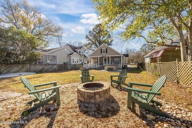 Direct LAKEFRONT living on beautiful Lake Waccamaw! Welcome to - photo 34