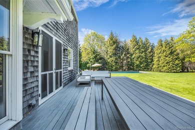 Nestled on one of the most sought-after streets in Bellport - photo 38