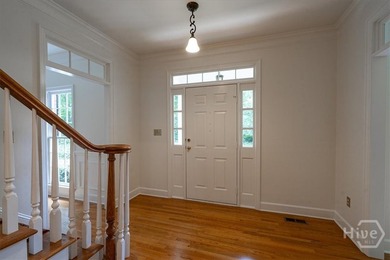 Beautiful Brick home settled on over 2 acres in popular Oconee - photo 3