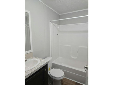 Make your new home in Country Knolls, a well-maintained - photo 8