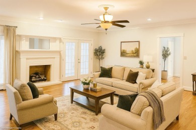 Welcome to your dream retreat on beautiful Smith Lake! This - photo 12