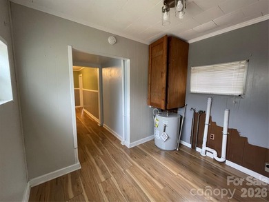 Charming, corner lot home with back deck and fenced back yard - photo 20