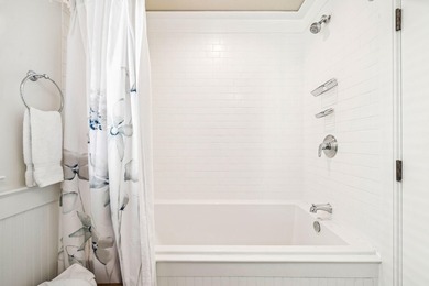 The only beachside one-bedroom, two-bath residence in - photo 20