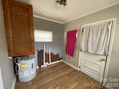 Charming, corner lot home with back deck and fenced back yard - photo 21