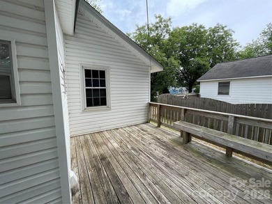 Charming, corner lot home with back deck and fenced back yard - photo 23