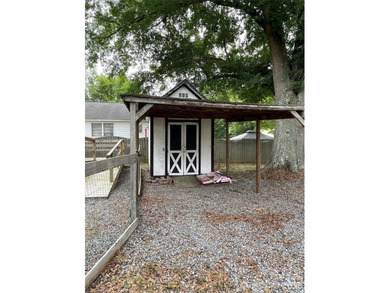 Charming, corner lot home with back deck and fenced back yard - photo 29