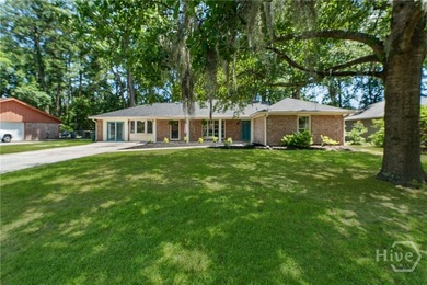 Beautifully renovated brick ranch in the heart of Windsor Forest - photo 1