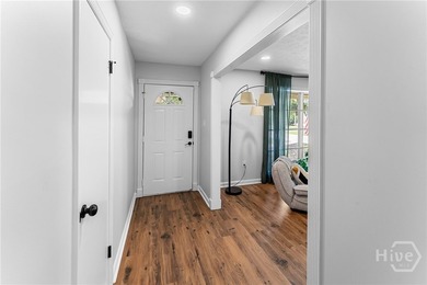 Beautifully renovated brick ranch in the heart of Windsor Forest - photo 3