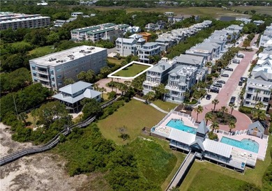 Treat yourself to a luxurious, beachfront lifestyle, like no - photo 4