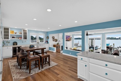 This 3-BD, 3.5-BA, 2,978-sq-ft 2-story fully renovated home - photo 12