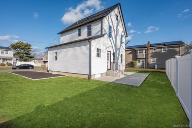 This completely remodeled home comes complete with modern - photo 21