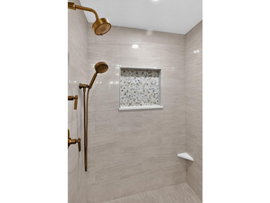 This 3-BD, 3.5-BA, 2,978-sq-ft 2-story fully renovated home - photo 22