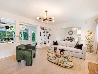 A Dreamy Art Deco Corner Lot Gem in the Heart of - photo 2