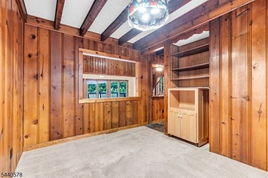Custom lakefront chalet offering deep-water frontage, an - photo 23