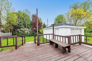 Welcome home to this beautifully remodeled 3 bed, 1 bath home in - photo 25