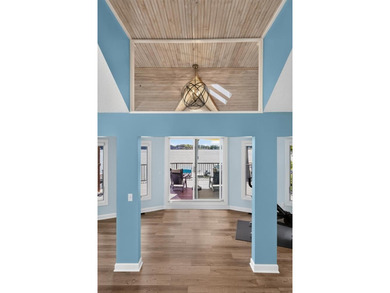 This 3-BD, 3.5-BA, 2,978-sq-ft 2-story fully renovated home - photo 28