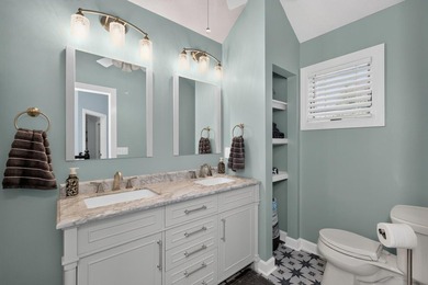 This 3-BD, 3.5-BA, 2,978-sq-ft 2-story fully renovated home - photo 31