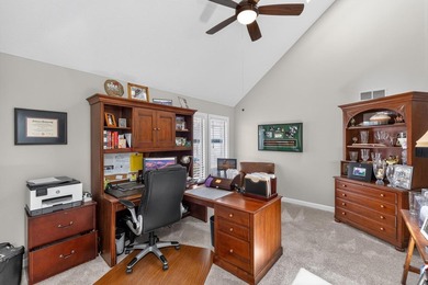 This 3-BD, 3.5-BA, 2,978-sq-ft 2-story fully renovated home - photo 32
