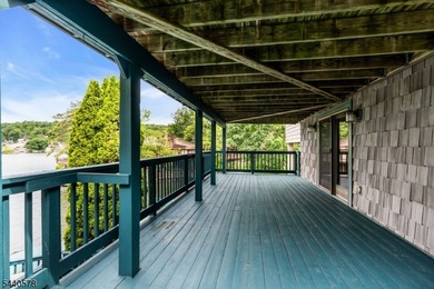 Custom lakefront chalet offering deep-water frontage, an - photo 38