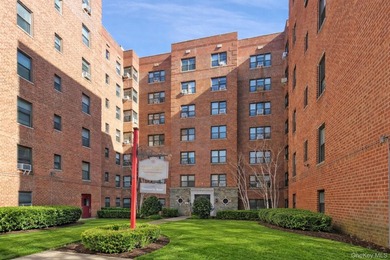 Sophisticated and sun-filled two-bedroom co-op offering hardwood - photo 1