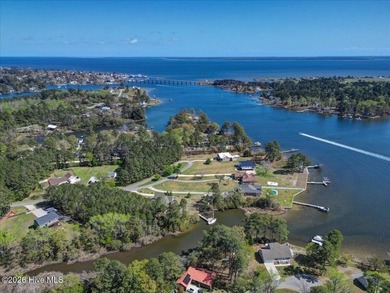 This secluded, contemporary waterfront home sits on a quiet - photo 23