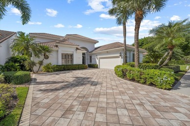 Modern residence in the most perfect setting offering iconic - photo 3