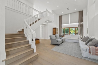Modern residence in the most perfect setting offering iconic - photo 6