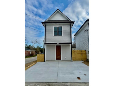CUSTOM NEW CONSTRUCTION on an up and coming area with many new - photo 27