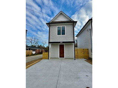 CUSTOM NEW CONSTRUCTION on an up and coming area with many new - photo 29