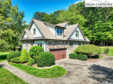 Lake Home For Sale in Jefferson, North Carolina