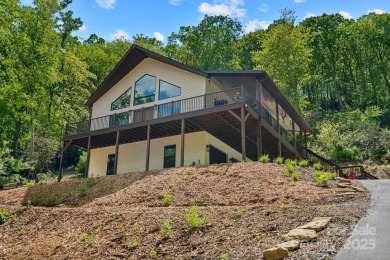 THIS IS MODERN MOUNTAIN LIVING! Beauty and resilience combine in